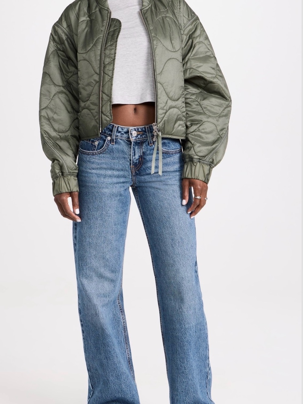 Levi’s low rise sz 24 gently used